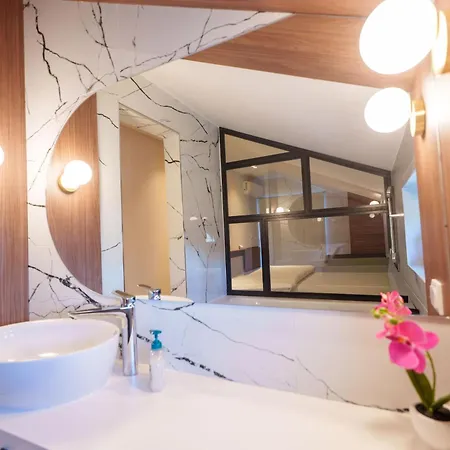 Vila Istros Luxury House *