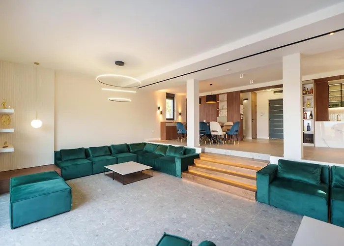 Istros Luxury House فيلة Krcedin