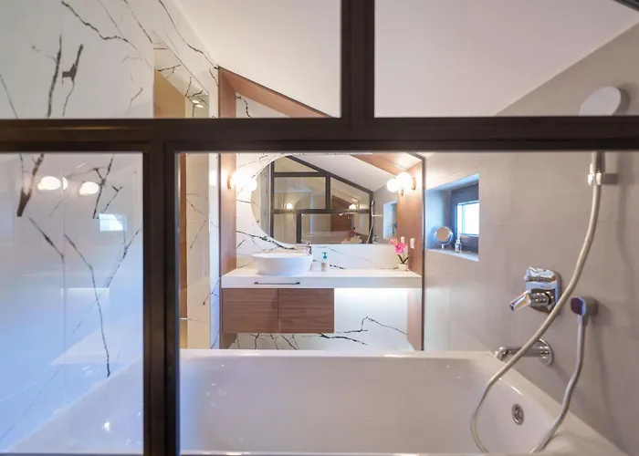 Istros Luxury House فيلة Krcedin